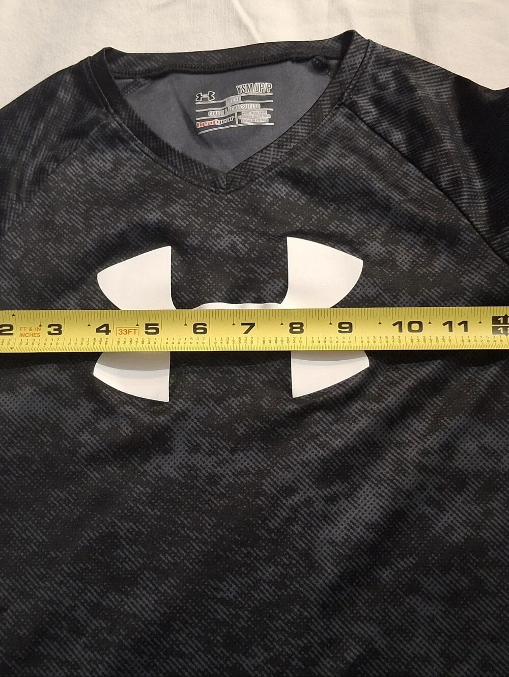 NWOT Under Armour Black/GRAY GIRLS Tee Size Youth Small with White Logo